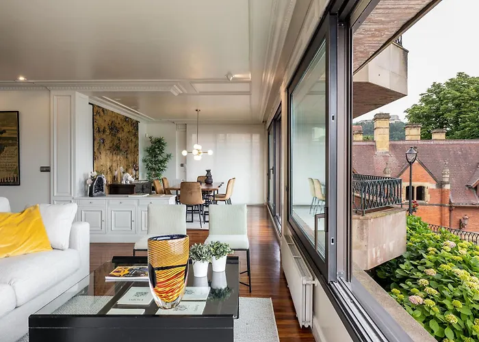 Апартаменти Miraconcha 47 *